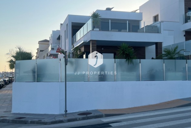 Segunda mano - Villa -
Los Montesinos - Costa Blanca