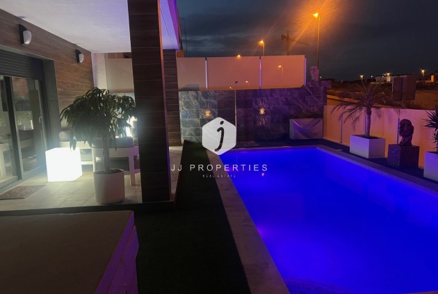 Segunda mano - Villa -
Los Montesinos - Costa Blanca