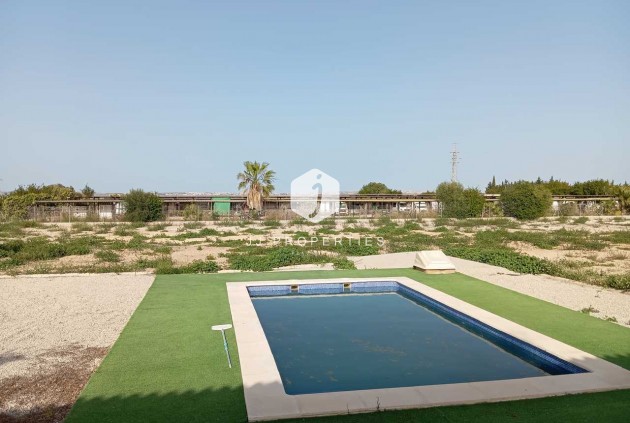 D'occasion - Villa -
San Miguel de Salinas - Inland