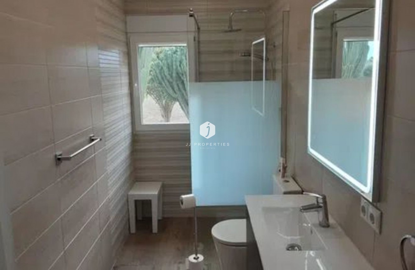 D'occasion - Villa -
San Miguel de Salinas - Inland