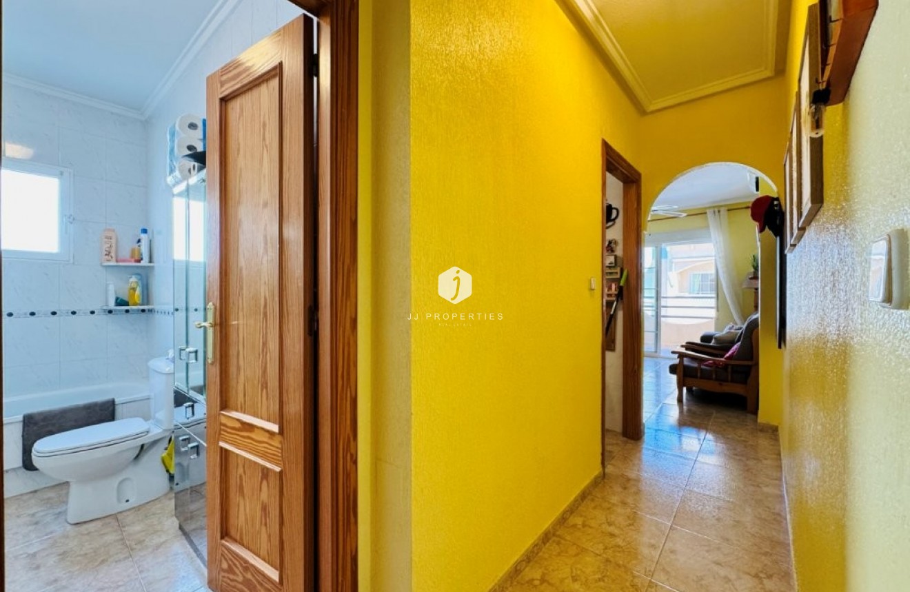 Tweedehands - Appartement / flat -
La Mata - Costa Blanca