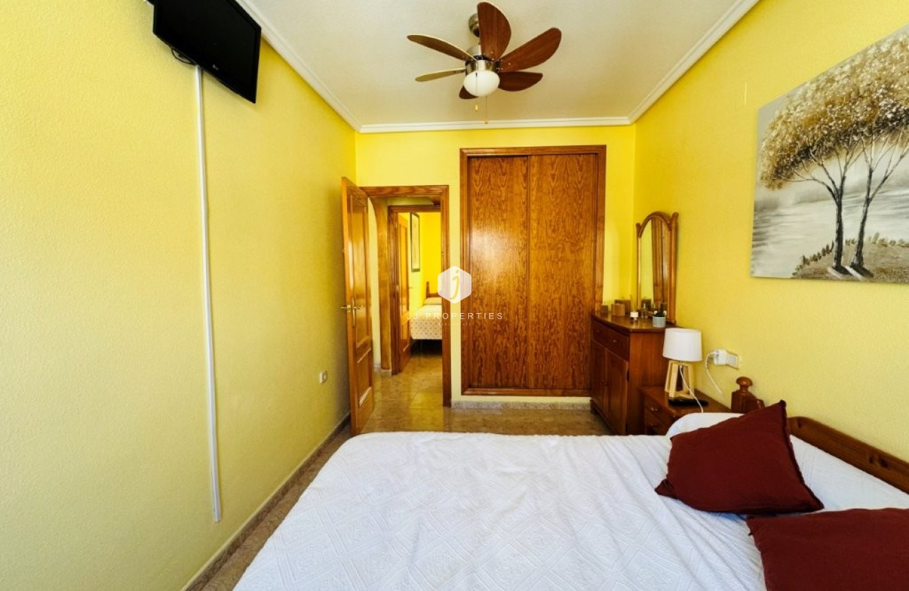 Tweedehands - Appartement / flat -
La Mata - Costa Blanca