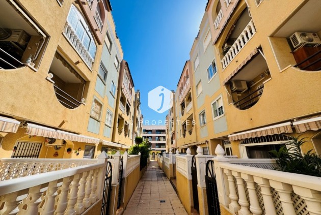 Tweedehands - Appartement / flat -
La Mata - Costa Blanca