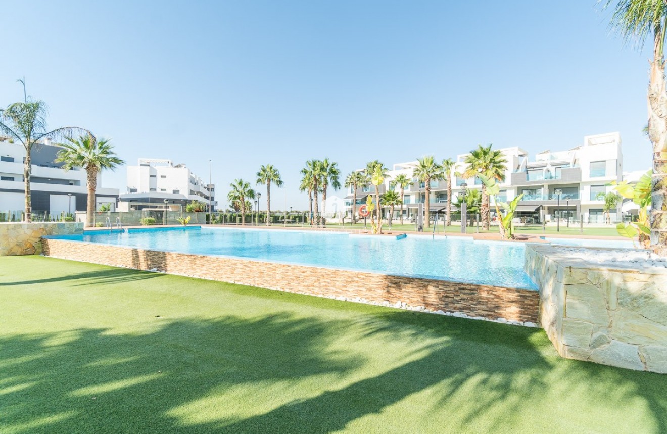 Z drugiej ręki - Mieszkanie w bloku -
El Raso - Costa Blanca