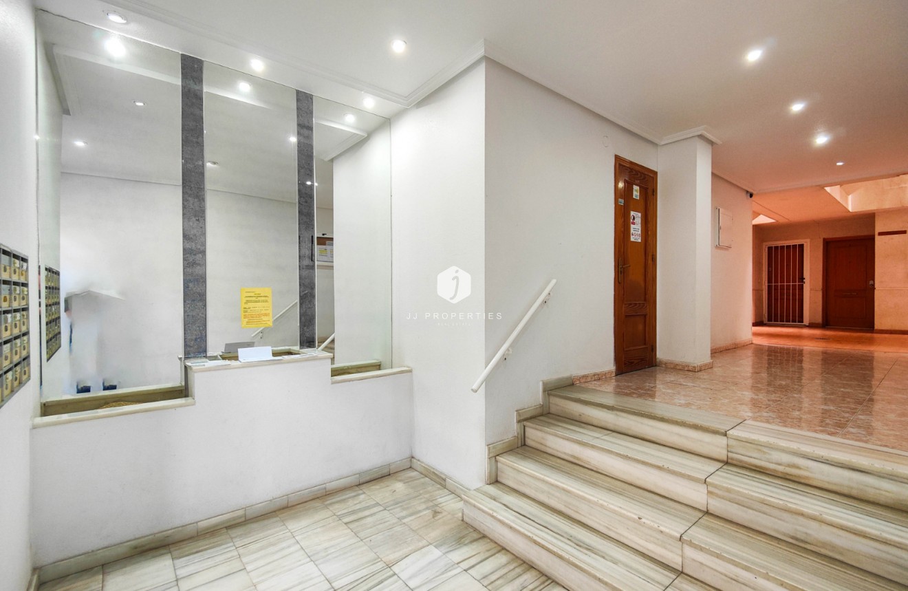Segunda mano - Apartamento / piso -
Torrevieja - Costa Blanca