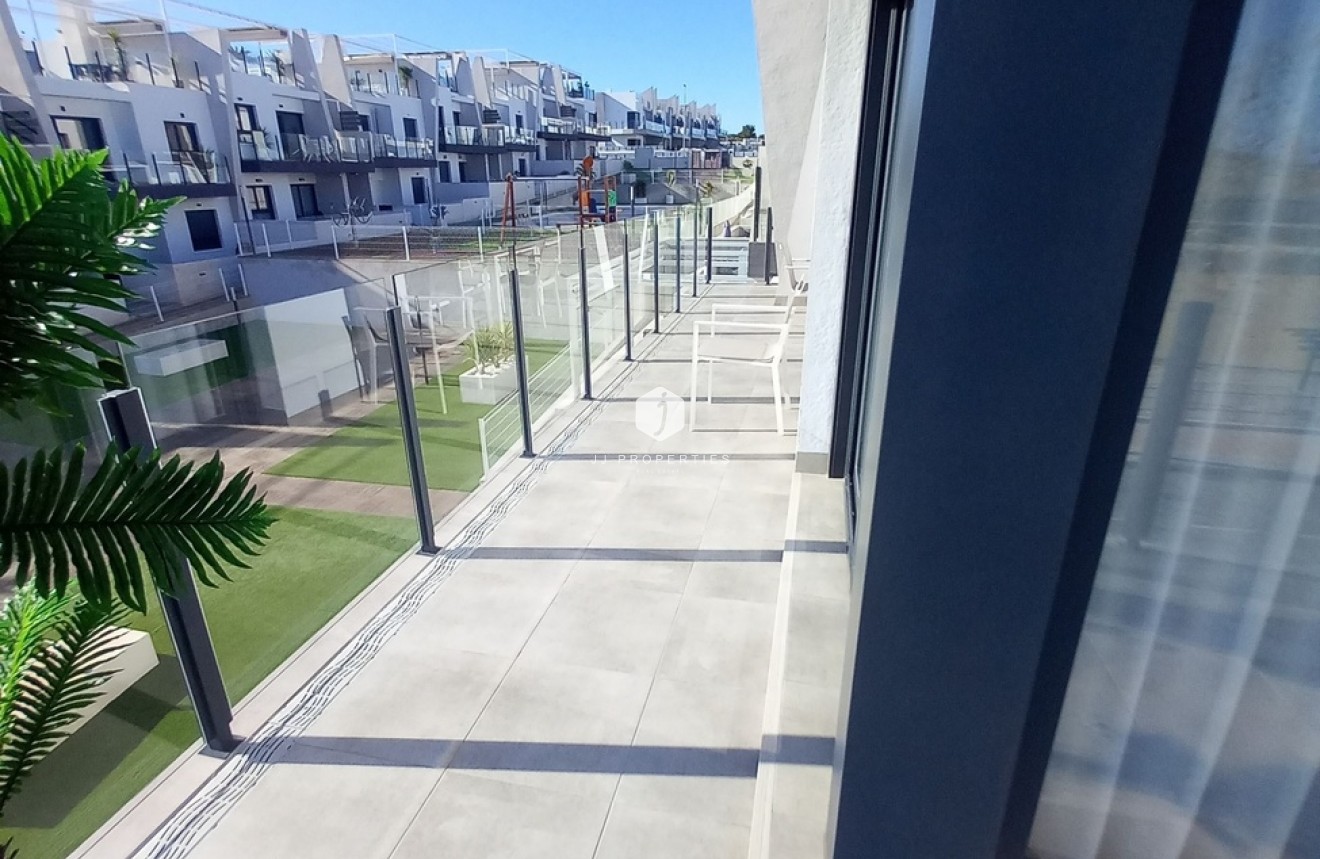 Z drugiej ręki - Daszek -
San Miguel de Salinas - Costa Blanca