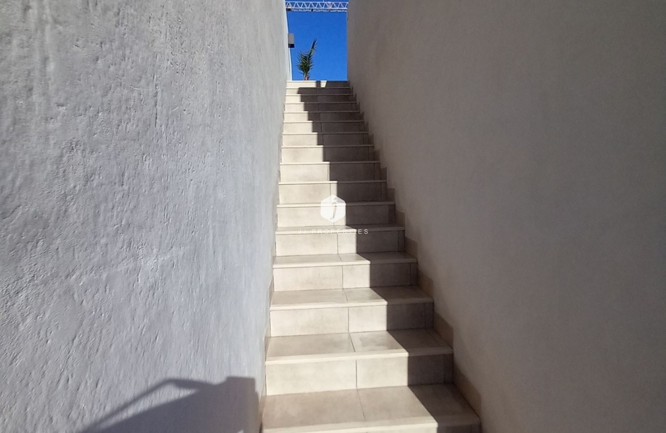 Z drugiej ręki - Daszek -
San Miguel de Salinas - Costa Blanca
