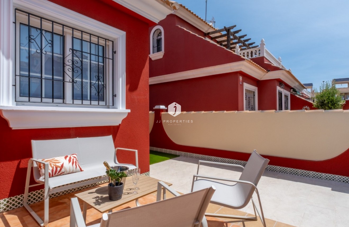 Tweedehands - Villa -
Orihuela Costa - Costa Blanca