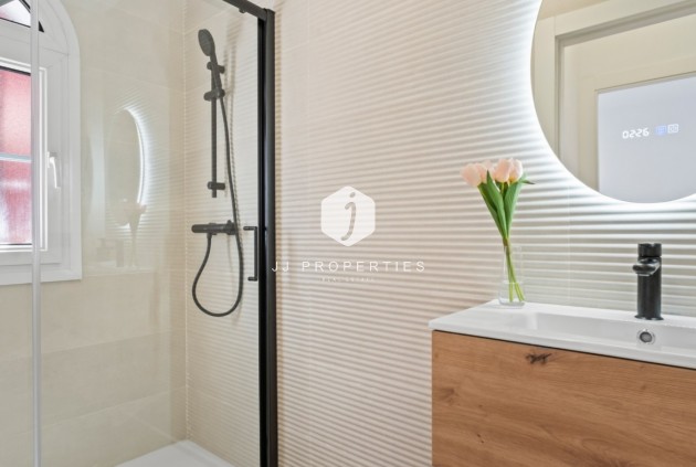 Tweedehands - Villa -
Orihuela Costa - Costa Blanca