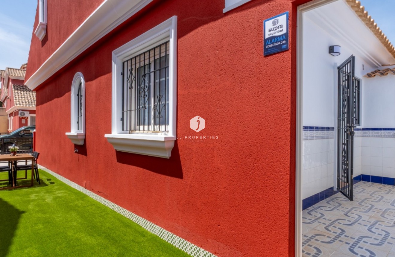 Tweedehands - Villa -
Orihuela Costa - Costa Blanca