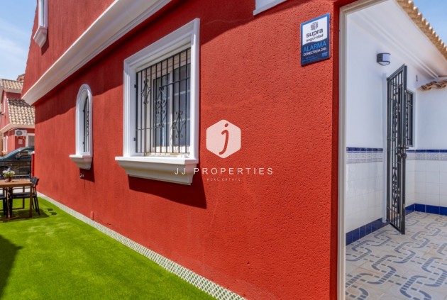 Tweedehands - Villa -
Orihuela Costa - Costa Blanca
