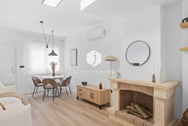 Tweedehands - Villa -
Orihuela Costa - Costa Blanca