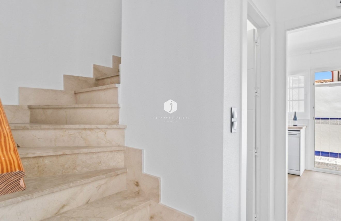 Tweedehands - Villa -
Orihuela Costa - Costa Blanca