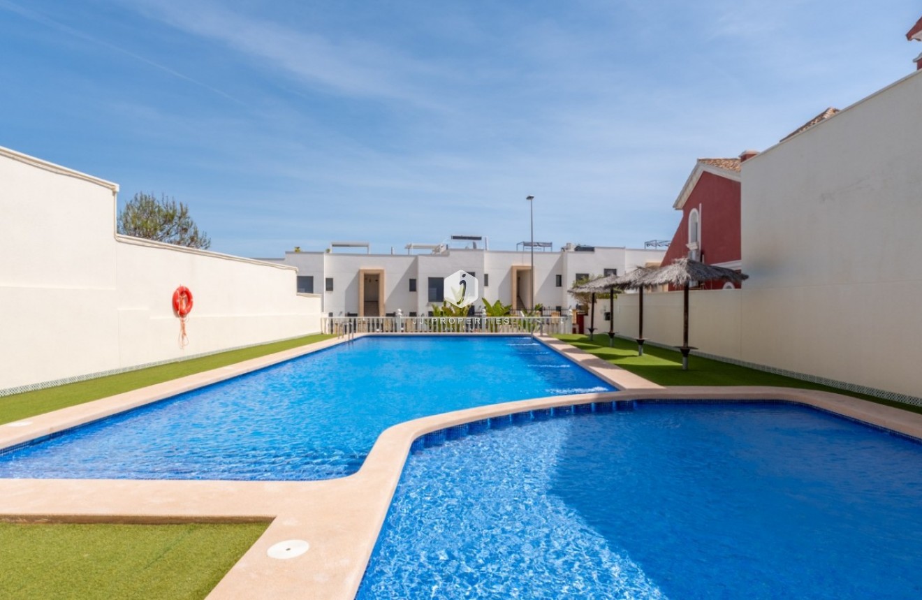 Tweedehands - Villa -
Orihuela Costa - Costa Blanca