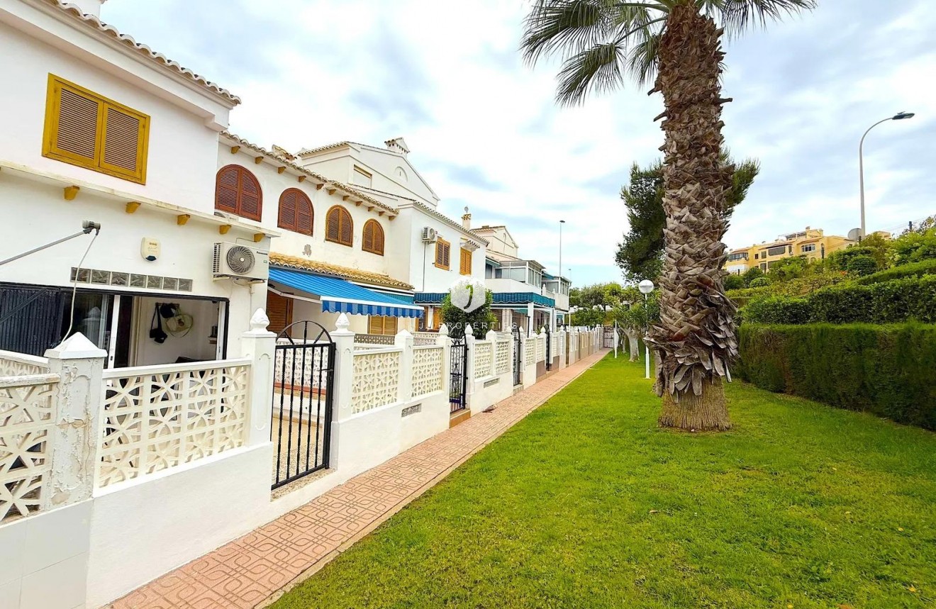 D'occasion - Appartement -
Torrevieja - La Mata