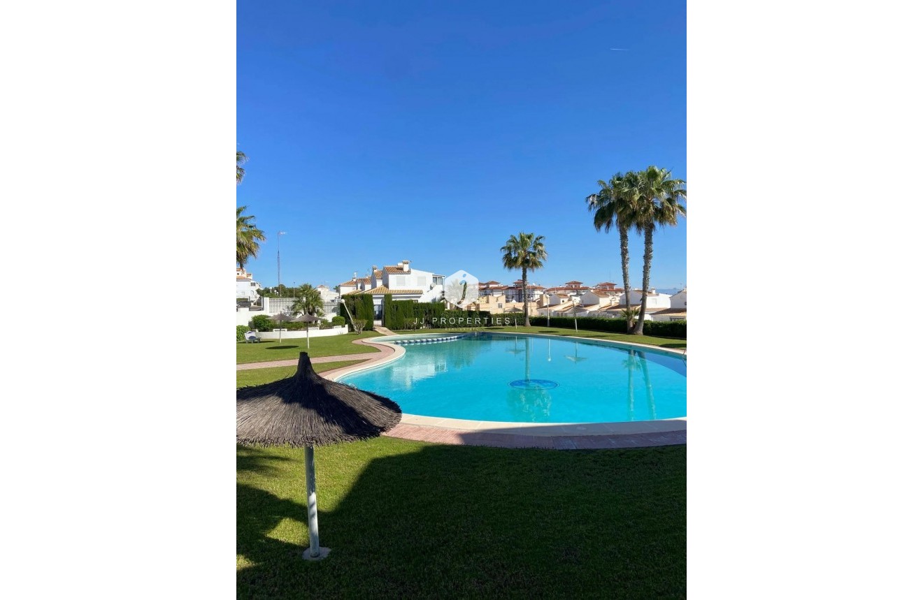 D'occasion - Appartement -
Torrevieja - La Mata