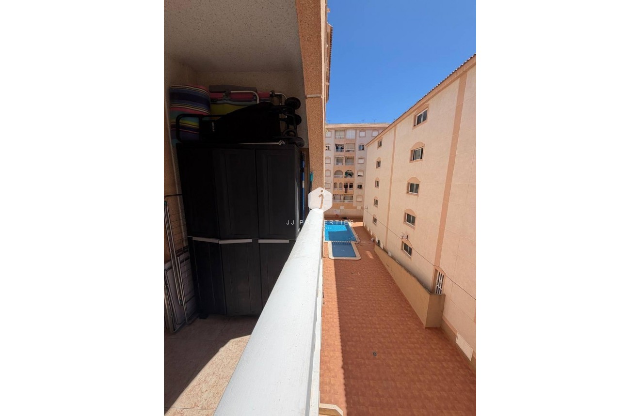 D'occasion - Appartement -
Torrevieja - Centro