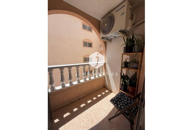 D'occasion - Appartement -
Torrevieja - Centro