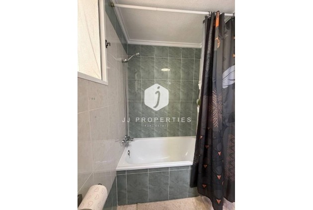 D'occasion - Appartement -
Torrevieja - Centro