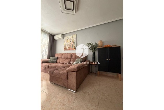 D'occasion - Appartement -
Torrevieja - Centro