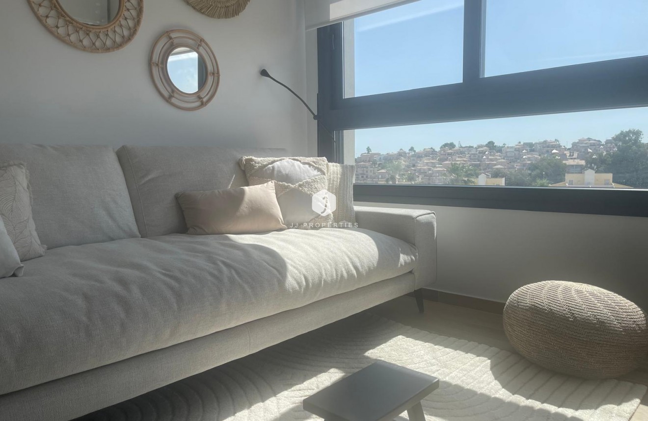 Aus zweiter Hand - Penthouse -
Orihuela Costa - Las Filipinas