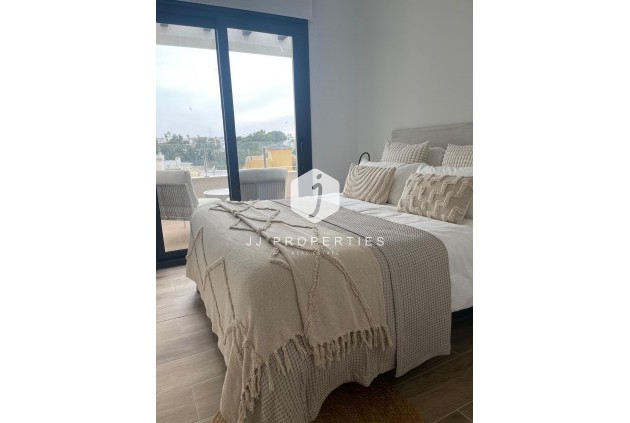 Aus zweiter Hand - Penthouse -
Orihuela Costa - Las Filipinas