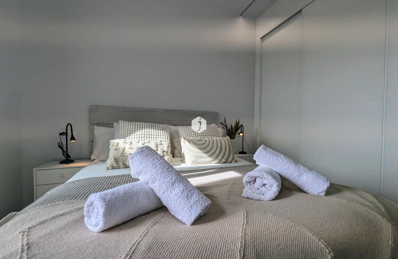 Aus zweiter Hand - Penthouse -
Orihuela Costa - Las Filipinas