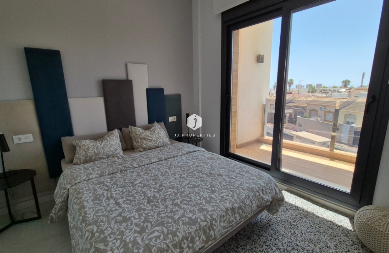 Tweedehands - Villa -
Torrevieja - Costa Blanca