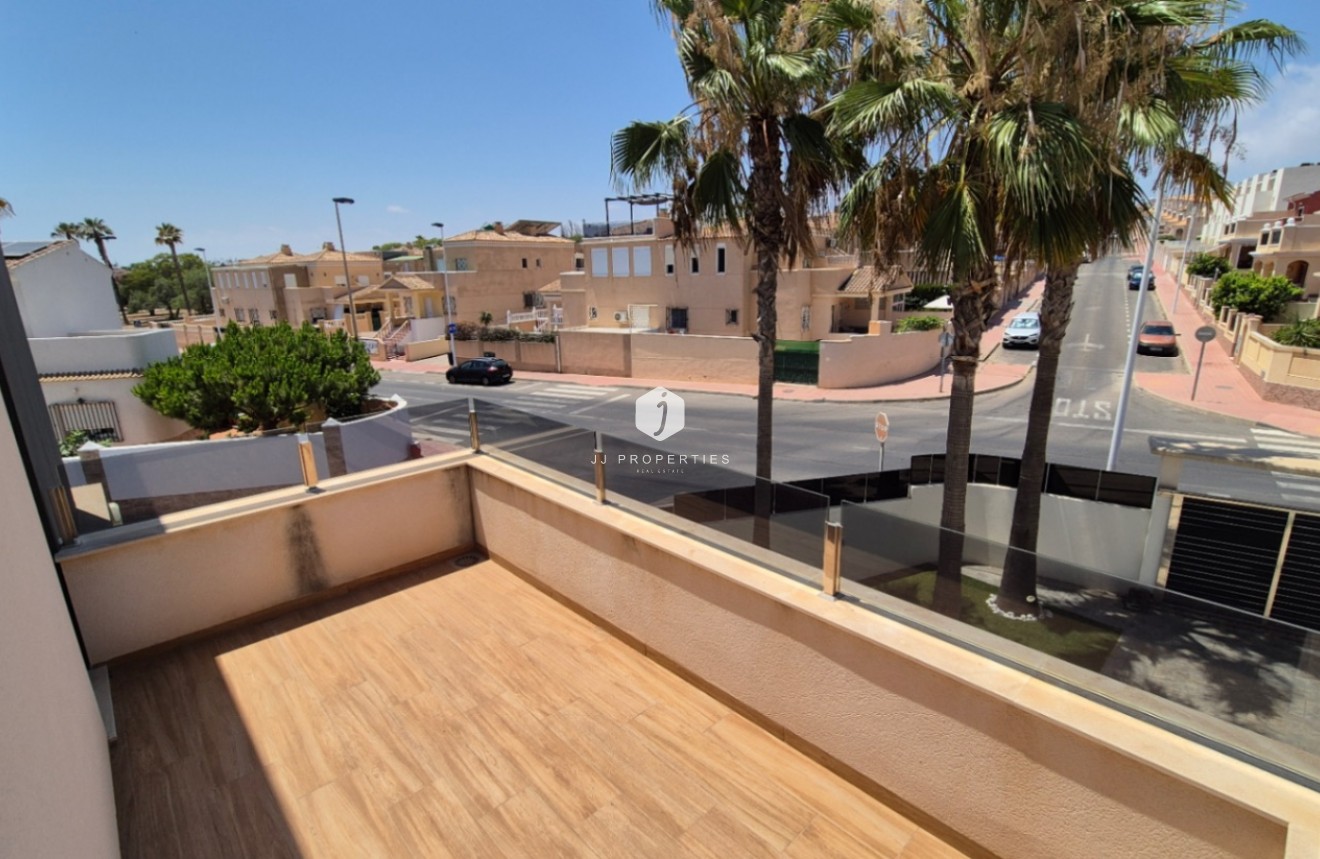 Tweedehands - Villa -
Torrevieja - Costa Blanca