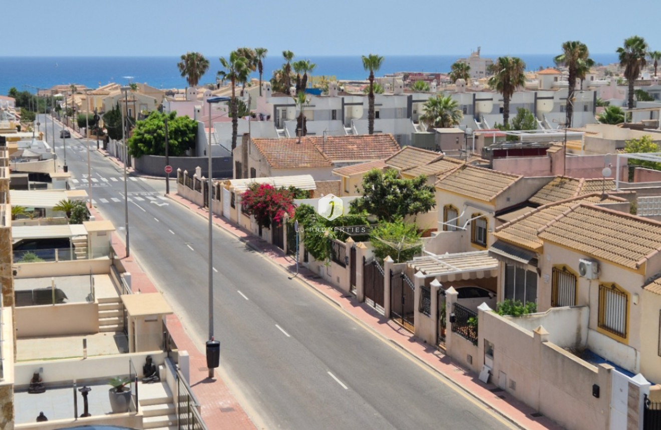 Tweedehands - Villa -
Torrevieja - Costa Blanca