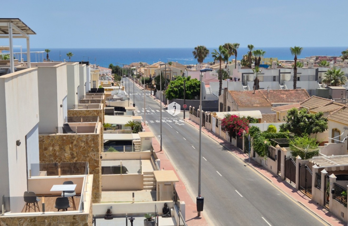 Tweedehands - Villa -
Torrevieja - Costa Blanca