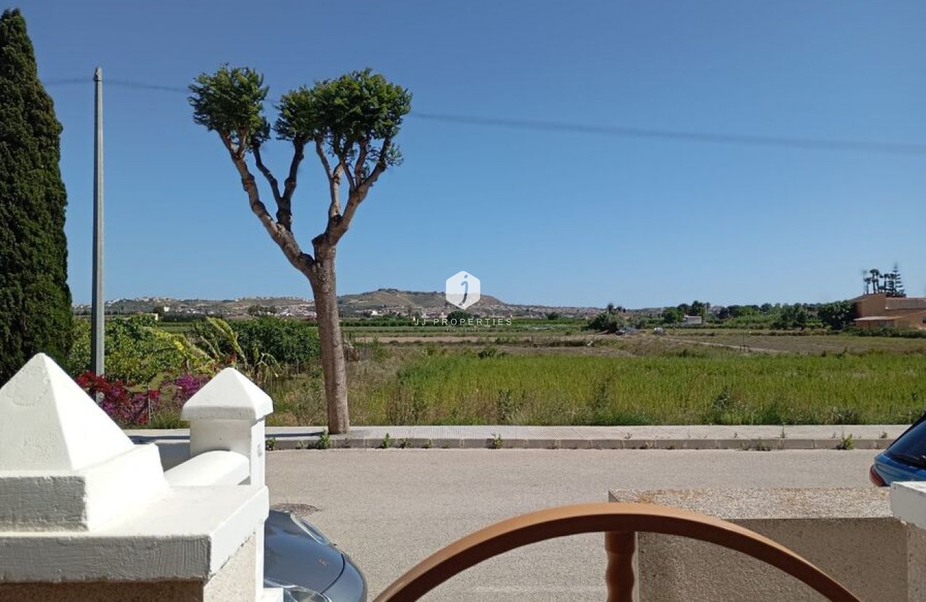 Aus zweiter Hand - Wohnung -
Daya Vieja - Costa Blanca