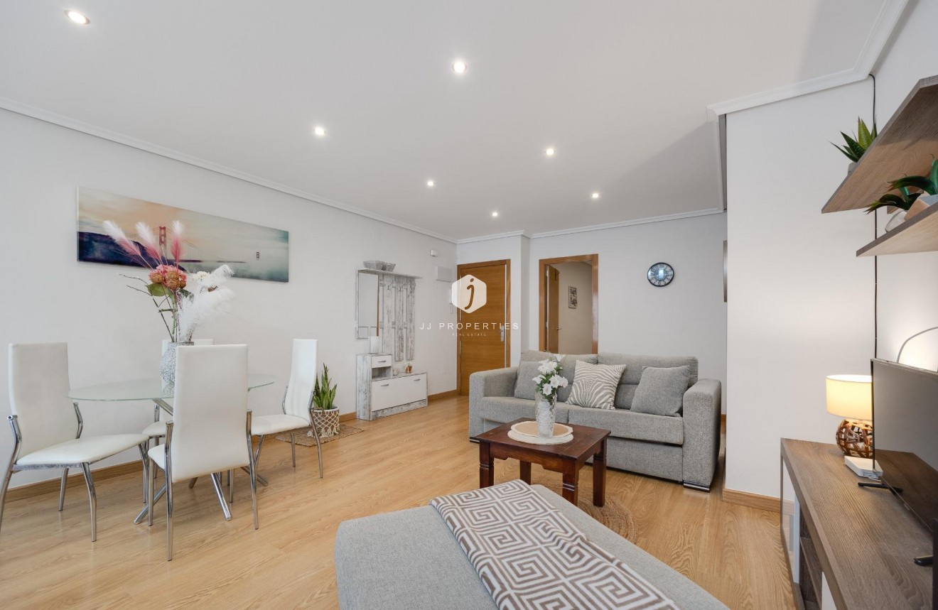 D'occasion - Appartement -
Torrevieja - Centro