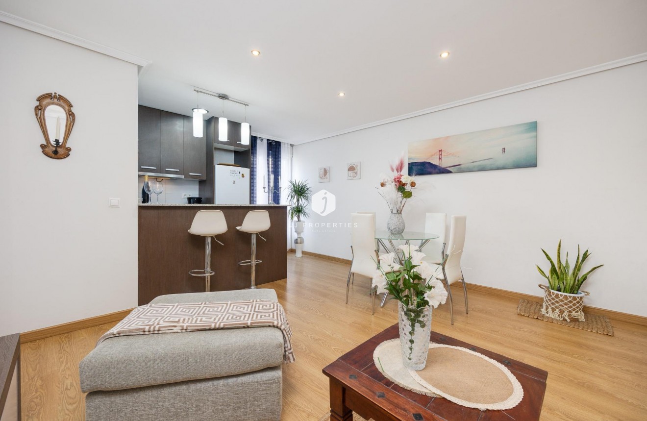 D'occasion - Appartement -
Torrevieja - Centro