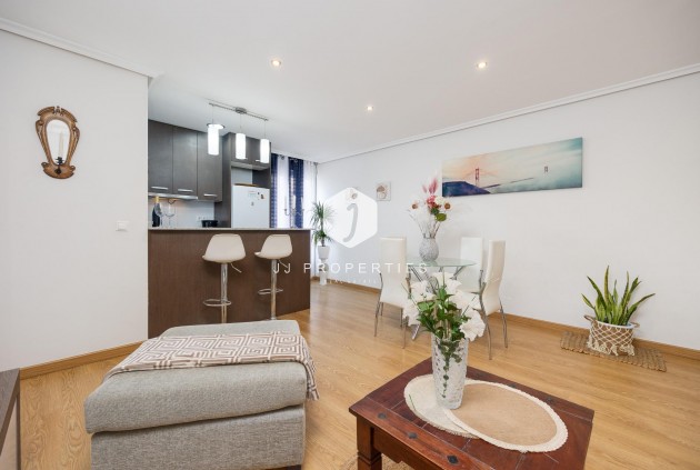 D'occasion - Appartement -
Torrevieja - Centro