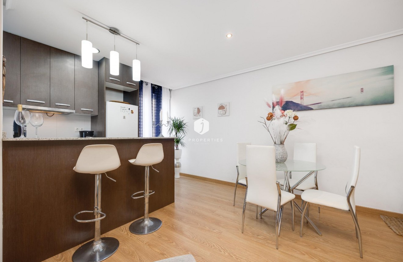 D'occasion - Appartement -
Torrevieja - Centro