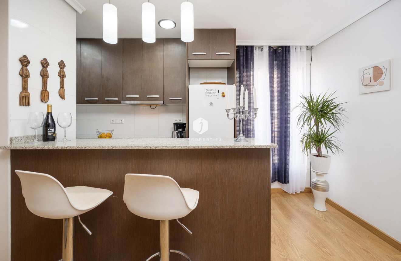 D'occasion - Appartement -
Torrevieja - Centro