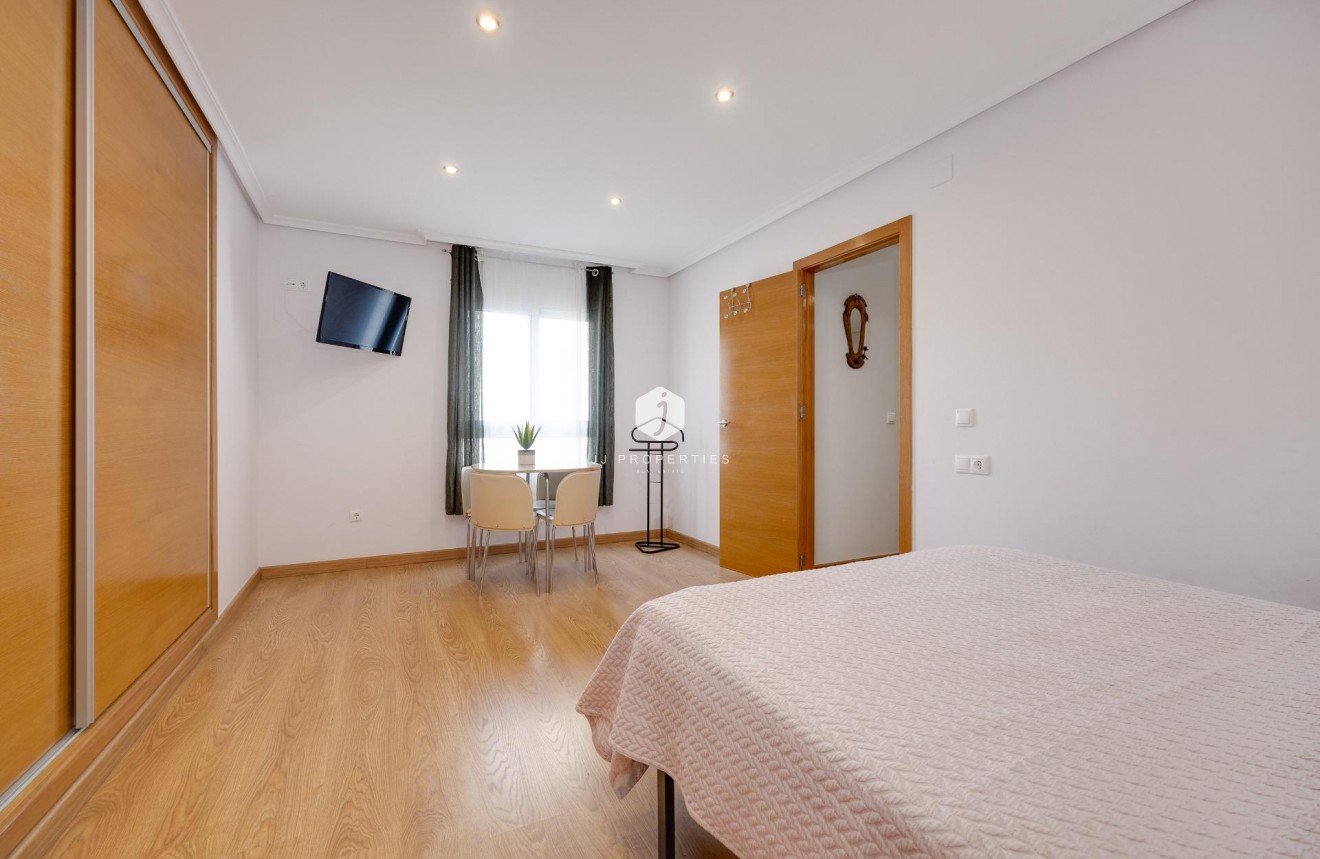 D'occasion - Appartement -
Torrevieja - Centro