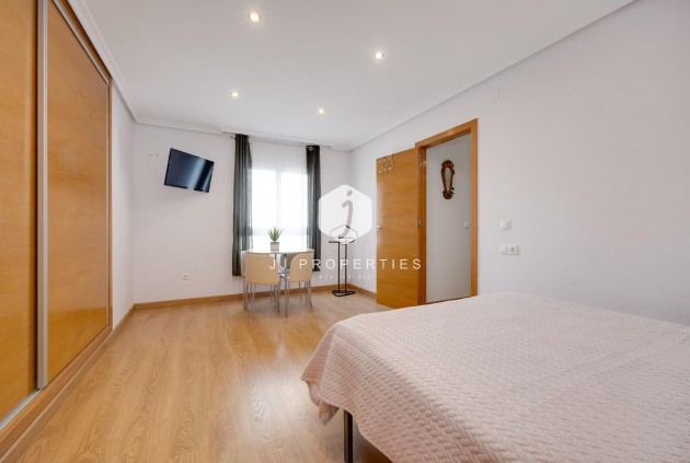 D'occasion - Appartement -
Torrevieja - Centro