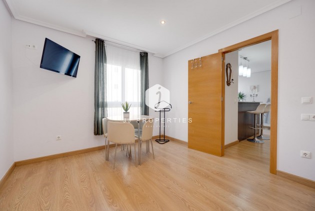 D'occasion - Appartement -
Torrevieja - Centro