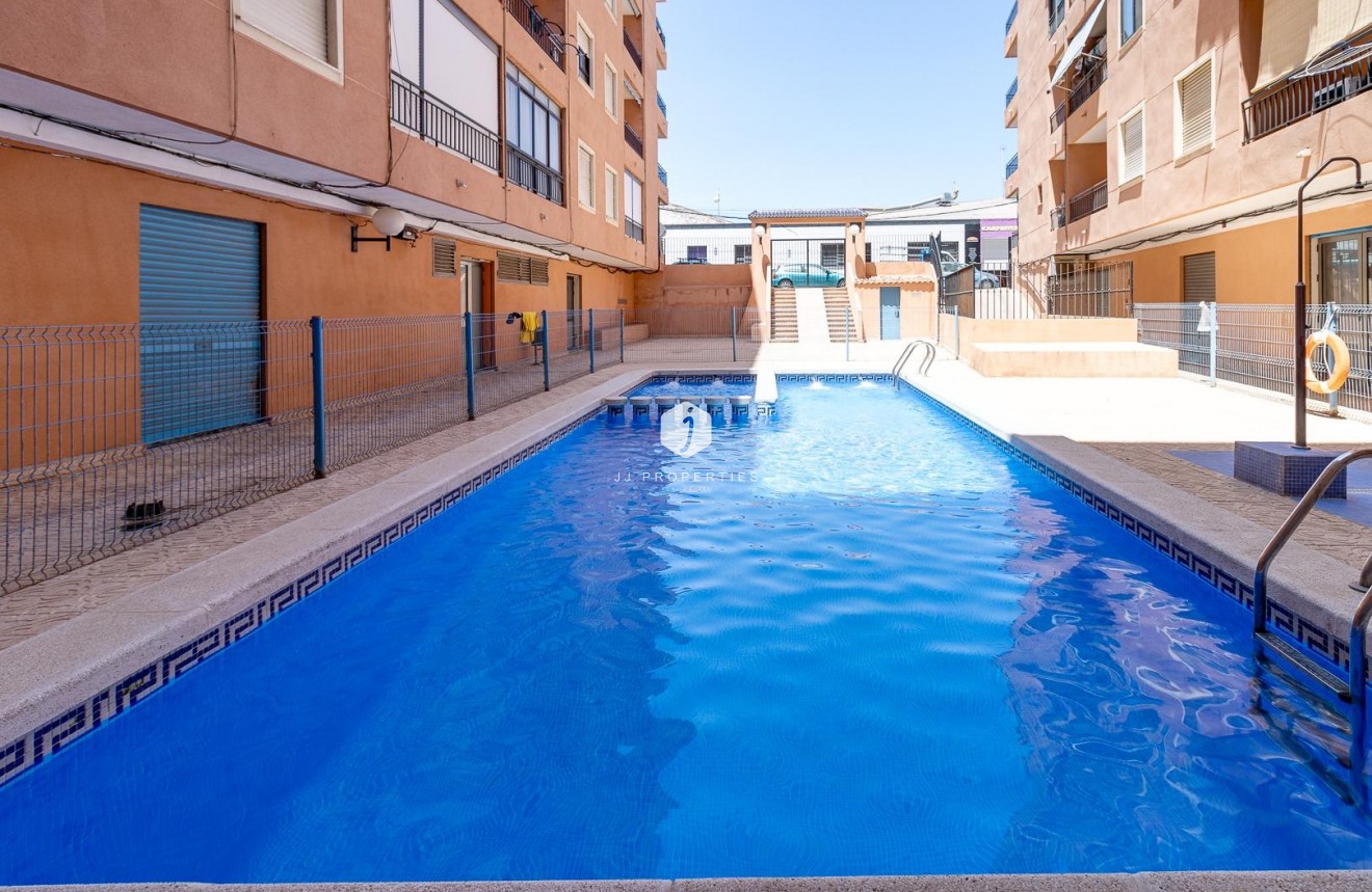 D'occasion - Appartement -
Torrevieja - Centro