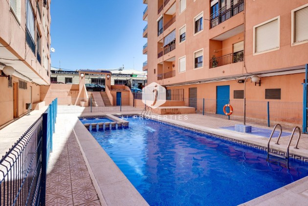 D'occasion - Appartement -
Torrevieja - Centro