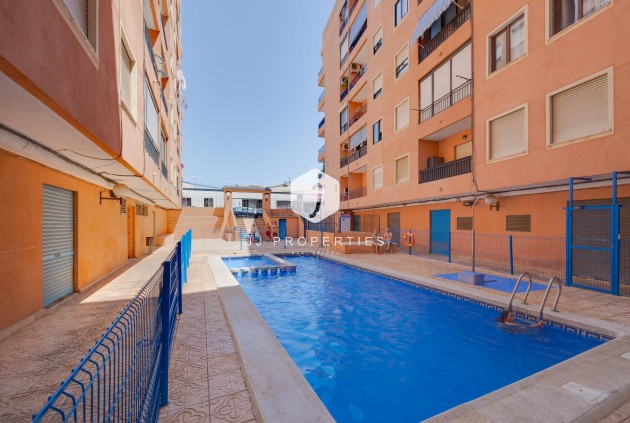 D'occasion - Appartement -
Torrevieja - Centro