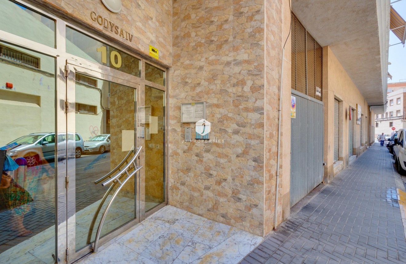 D'occasion - Appartement -
Torrevieja - Centro