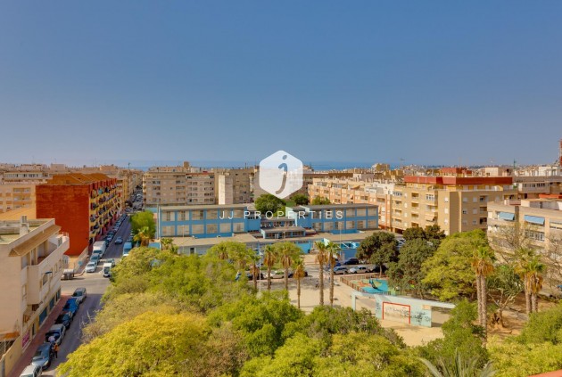 D'occasion - Appartement -
Torrevieja - Centro
