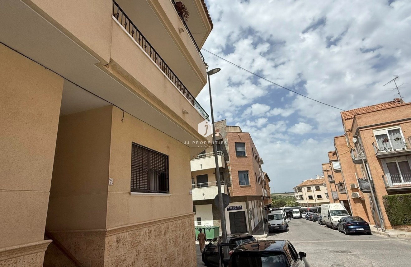 Resale - Apartment / flat -
San Miguel de Salinas - Inland
