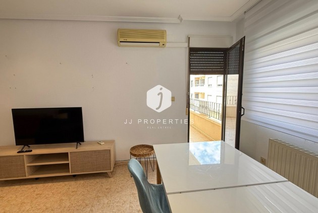 Resale - Apartment / flat -
San Miguel de Salinas - Inland