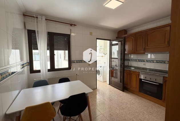Resale - Apartment / flat -
San Miguel de Salinas - Inland