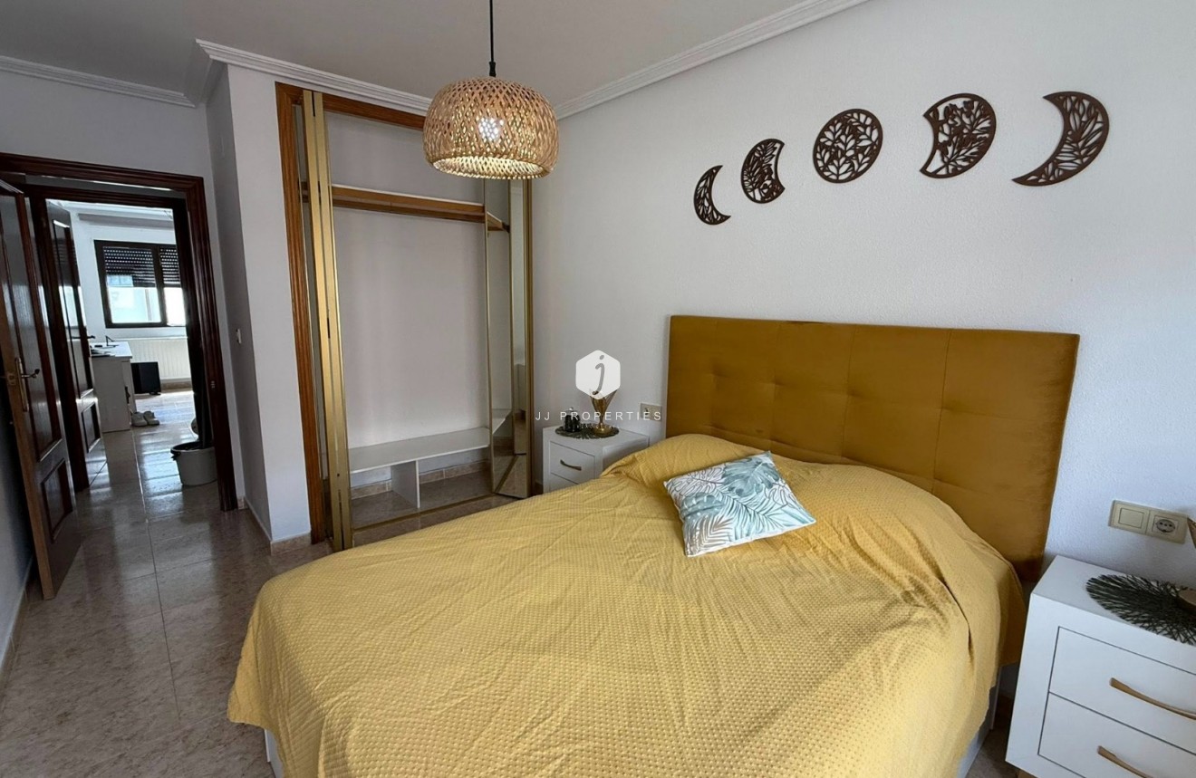 Resale - Apartment / flat -
San Miguel de Salinas - Inland