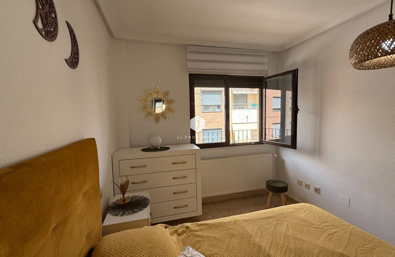 Resale - Apartment / flat -
San Miguel de Salinas - Inland